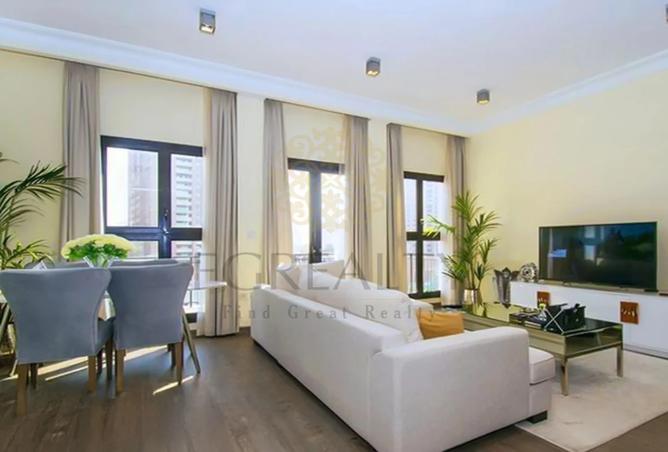 956573 - Property Image 2