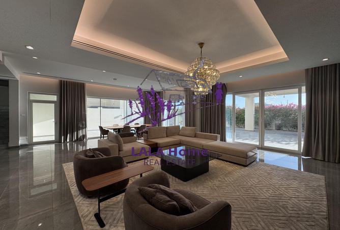 945466 - Property Image 2