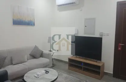 Apartment - 1 Bedroom - 2 Bathrooms for rent in Najma Street - Najma - Doha