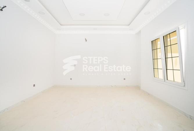 926808 - Property Image 2