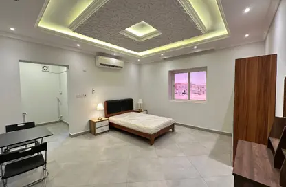 Apartment - Studio - 1 Bathroom for rent in Umm Qarn - Al Daayen