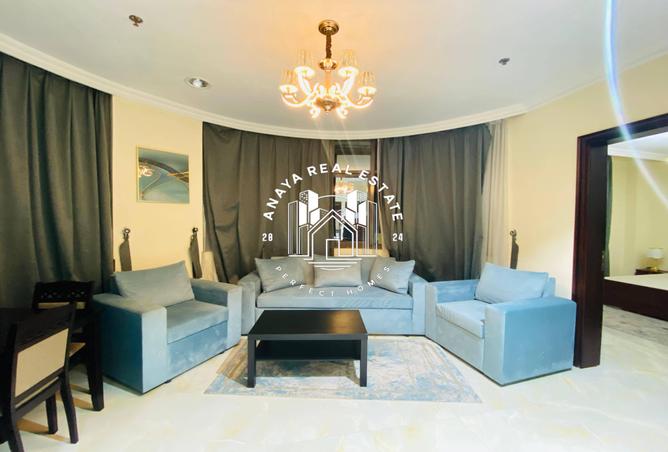 912148 - Property Image 2