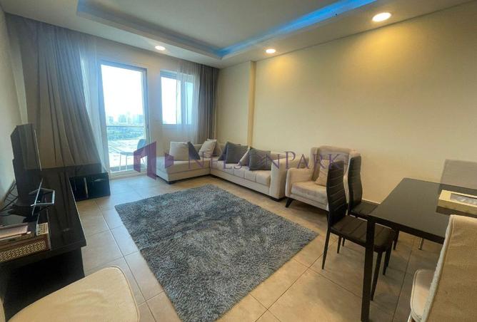 989442 - Property Image 3