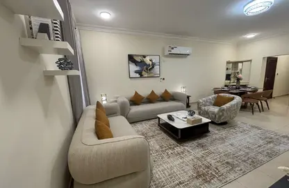 Apartment - 2 Bedrooms - 2 Bathrooms for rent in Al Khazin Street - Madinat Khalifa South - Madinat Khalifa - Doha