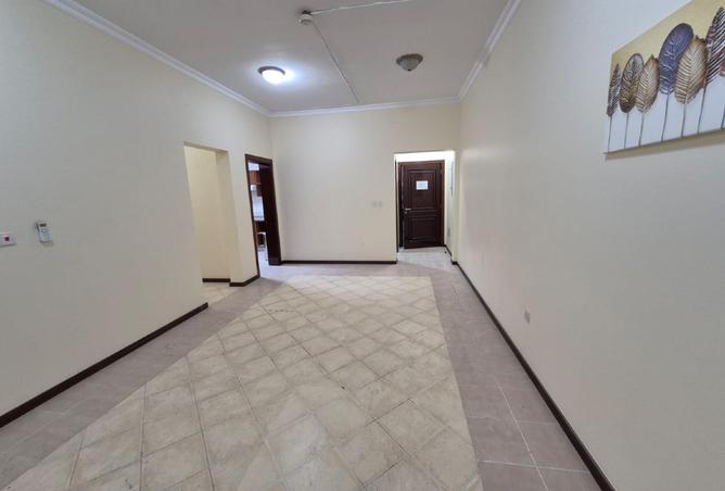 953766 - Property Image 2