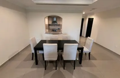 Apartment - 1 Bedroom - 2 Bathrooms for rent in West Porto Drive - Porto Arabia - The Pearl Island - Doha