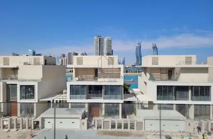 Apartment - 2 Bedrooms - 3 Bathrooms for sale in Gewan Island - The Pearl Island - Doha