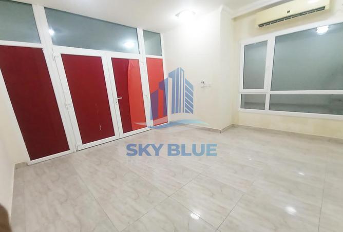 887947 - Property Image 2