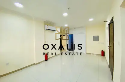 Apartment - 2 Bedrooms - 2 Bathrooms for rent in Abu Talha Street - Fereej Bin Omran - Doha