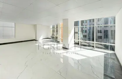 مساحات مكتبية - استوديو للايجار في شارع الكورنيش - الدوحة