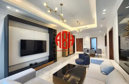 Apartment - 3 Bedrooms - 4 Bathrooms for rent in Floresta Gardens - Floresta Gardens - The Pearl Island - Doha