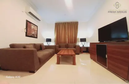 Apartment - 1 Bedroom - 1 Bathroom for rent in Umm Ghuwailina 4 - Umm Ghuwailina - Doha
