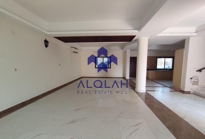 936008 - Property Image 2