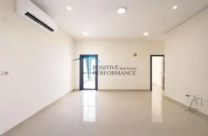 Apartment - 2 Bedrooms - 2 Bathrooms for rent in Fereej Kulaib - Doha