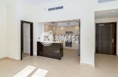 Apartment - 3 Bedrooms - 4 Bathrooms for rent in Carnaval - Qanat Quartier - The Pearl Island - Doha
