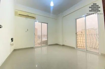 Apartment - 2 Bedrooms - 2 Bathrooms for rent in Salaja Street - Doha Al Jadeed - Doha