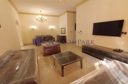 Apartment - 3 Bedrooms - 2 Bathrooms for rent in Anas Street - Fereej Bin Mahmoud North - Fereej Bin Mahmoud - Doha