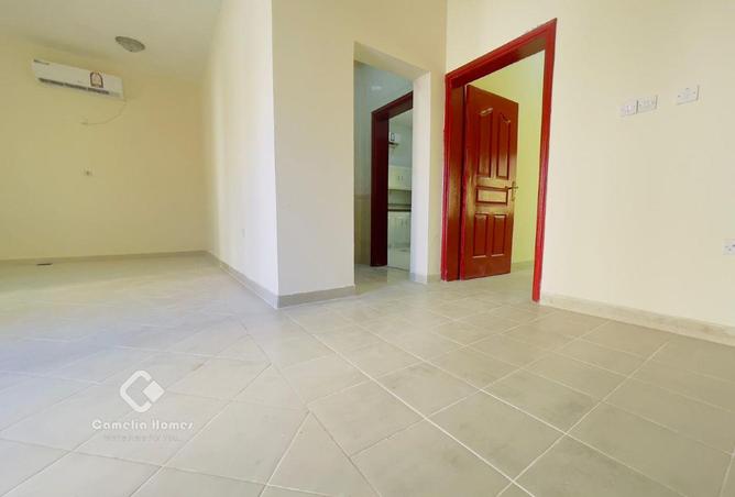 952035 - Property Image 2