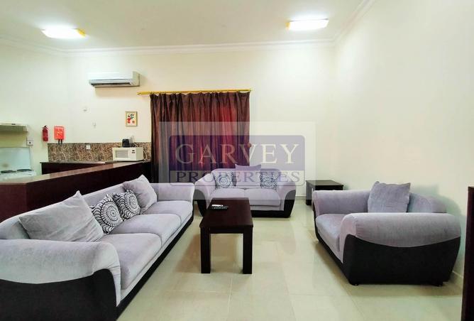 976980 - Property Image 2