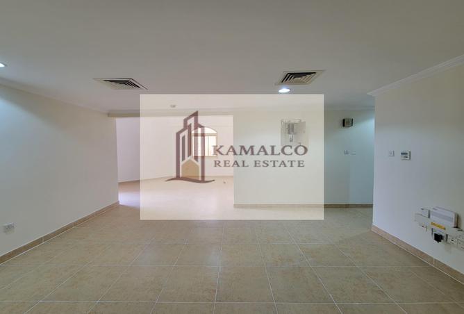 994278 - Property Image 3