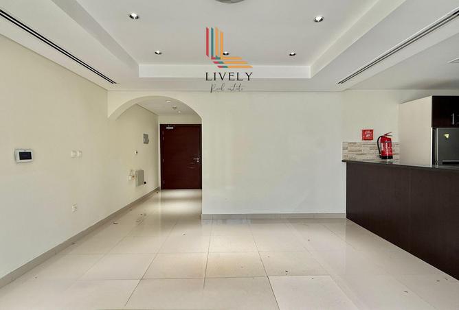 935410 - Property Image 3