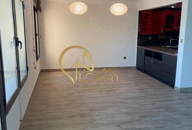 985831 - Property Image 3