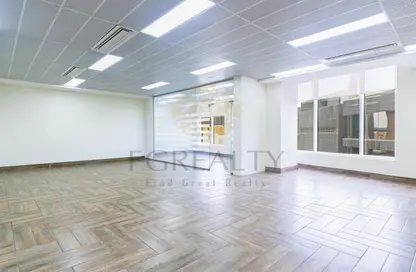 مساحات مكتبية - استوديو - 1 حمام للايجار في فريج بن محمود الشمالي - فريج بن محمود - الدوحة