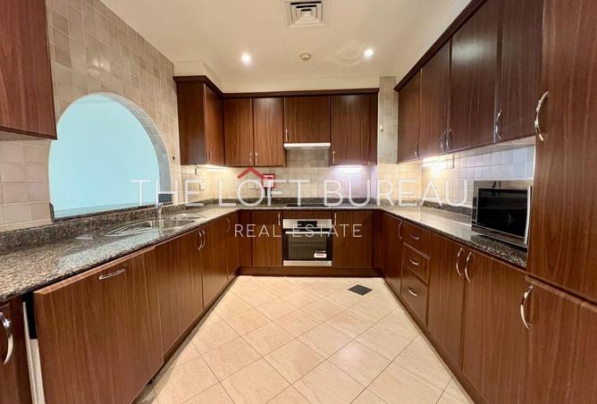 988204 - Property Image 3