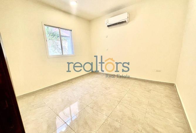 954851 - Property Image 2
