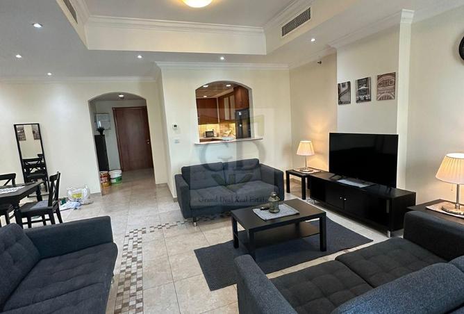 932059 - Property Image 2