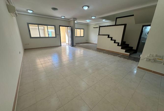 982920 - Property Image 3