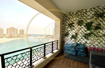 Apartment - 2 Bedrooms - 4 Bathrooms for sale in Viva West - Viva Bahriyah - The Pearl Island - Doha