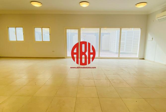 Compound - 4 Bedrooms - 6 Bathrooms for rent in Ain Khaled Villas - Ain Khaled - Doha