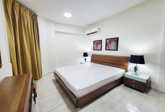 982195 - Property Image 3