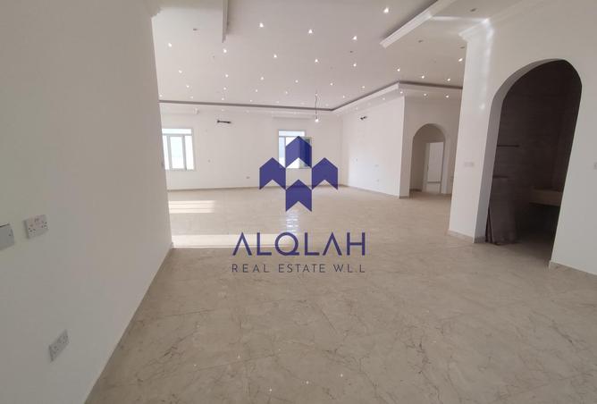 951932 - Property Image 2