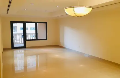 Apartment - 1 Bedroom - 2 Bathrooms for sale in East Porto Drive - Porto Arabia - The Pearl Island - Doha