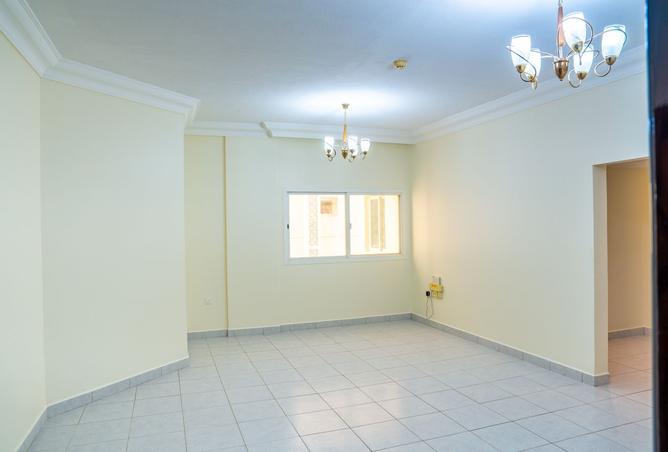 885885 - Property Image 2