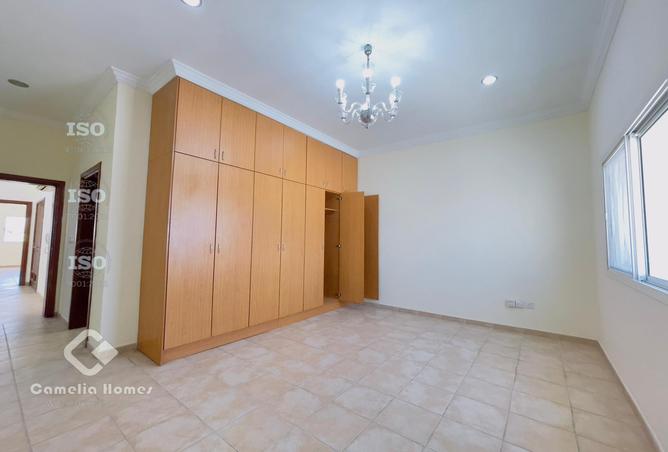 937758 - Property Image 2