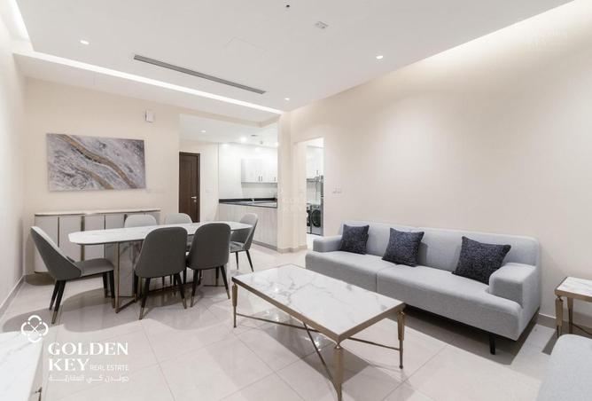 952053 - Property Image 2