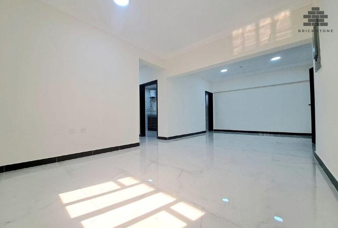 987188 - Property Image 2