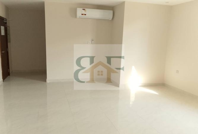 952732 - Property Image 2