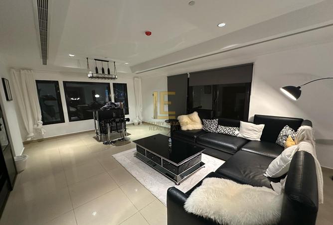952372 - Property Image 2