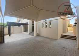 مجمع سكني - 4 غرف نوم - 5 حمامات للكراء في شارع النعيجة - غرب الهلال - الهلال - الدوحة