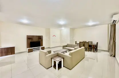 Apartment - 2 Bedrooms - 2 Bathrooms for rent in Old Al Ghanim - Al Ghanim - Doha