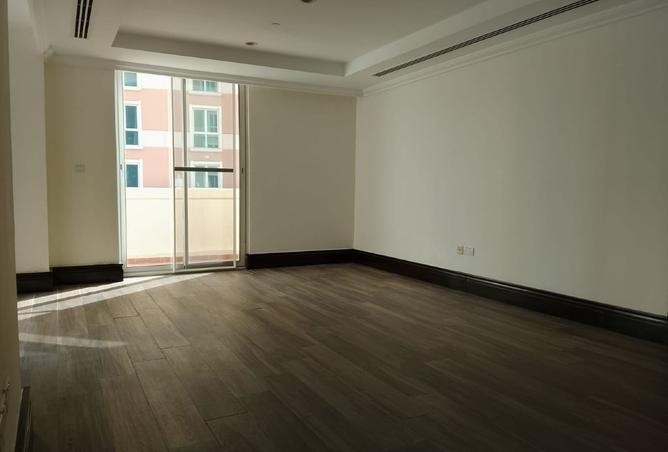 988219 - Property Main Image