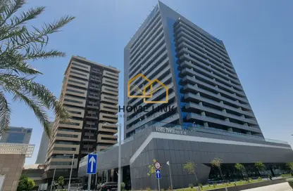 Apartment - 2 Bedrooms - 3 Bathrooms for rent in Marina Tower 02 - Marina District - Lusail