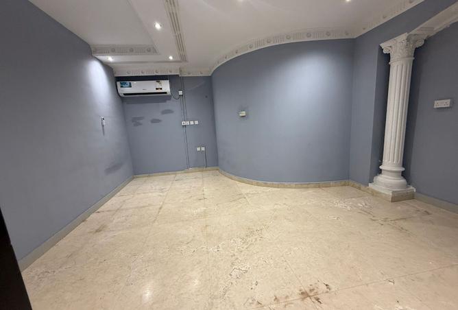 965612 - Property Image 2