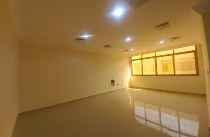 Apartment - 2 Bedrooms - 2 Bathrooms for rent in Al Zubair Bakkar Street - Al Sadd - Doha