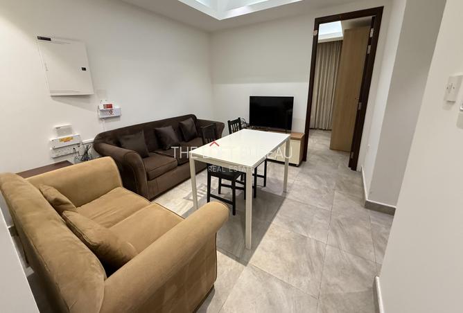 911253 - Property Image 2