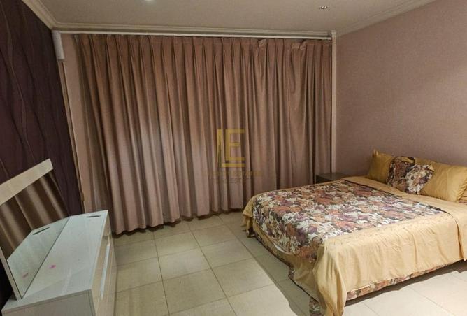 985781 - Property Image 3